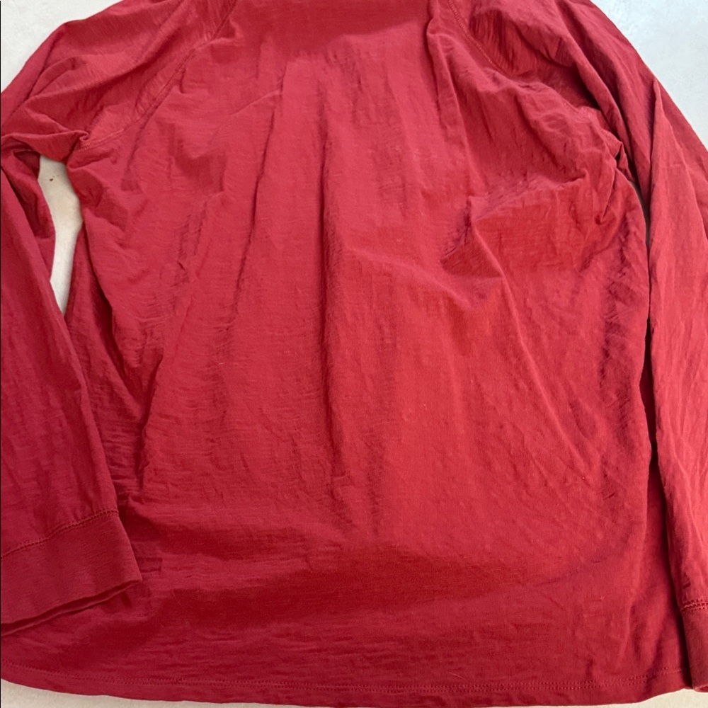 GAP Men's Long Sleeve Red Henley Shirt 🐯 - Picture 12 of 12